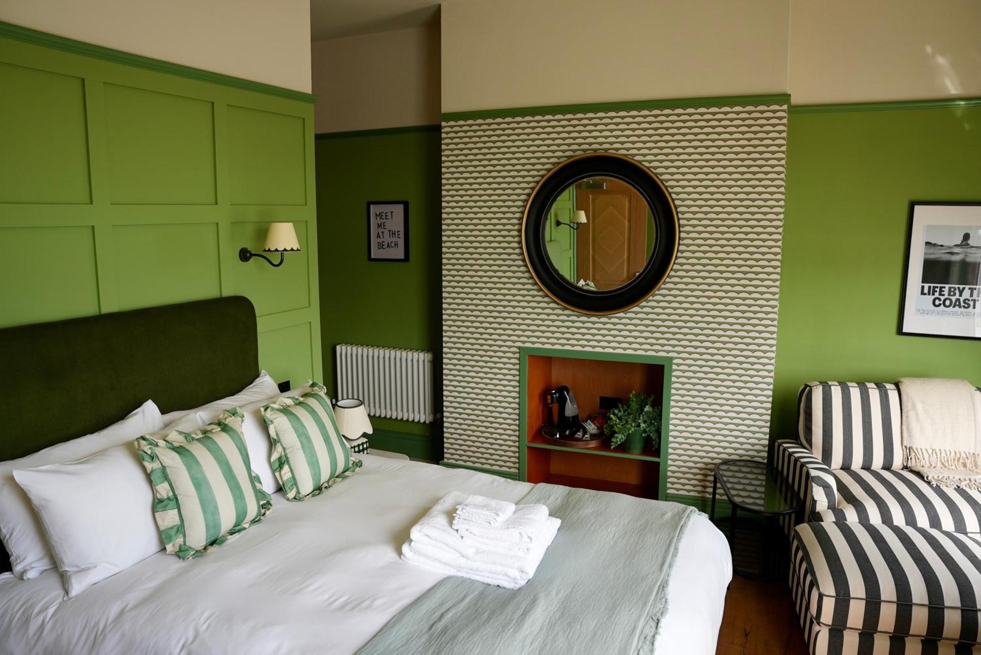 The London & Paris Hotel Folkestone Exterior photo